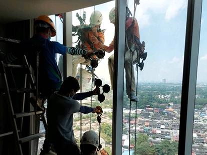 Glass Replacement, Windshield Repair & Replacement, Commercial Glass repair & replacement near Kuala Lumpur, Malaysia