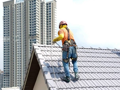 Roof and Gutter Repair, Roof Gutter Repair, Guttering Specialists, Roof Gutter Installation, Roof Gutter Maintenance, Roof Gutter Replacement, Roof Gutter Kuala Lumpur, Malaysia